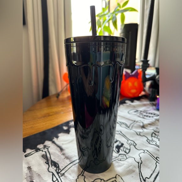 NWT 2025 Starbuck HALLOWEEN Black slim cup - Picture 2 of 4
